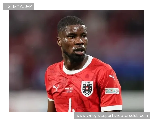 库普梅纳斯经历转会遗憾重整状态新赛季自信担纲球队中场核心 库普梅纳斯经历转会遗憾重整状态新赛季自信担纲球队中场核心