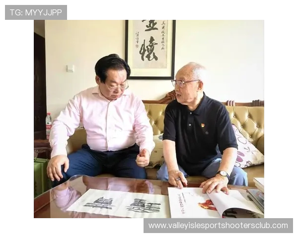 世体盛赞阿劳霍勇于迎战困难保持谦逊不让骄傲阻碍前进