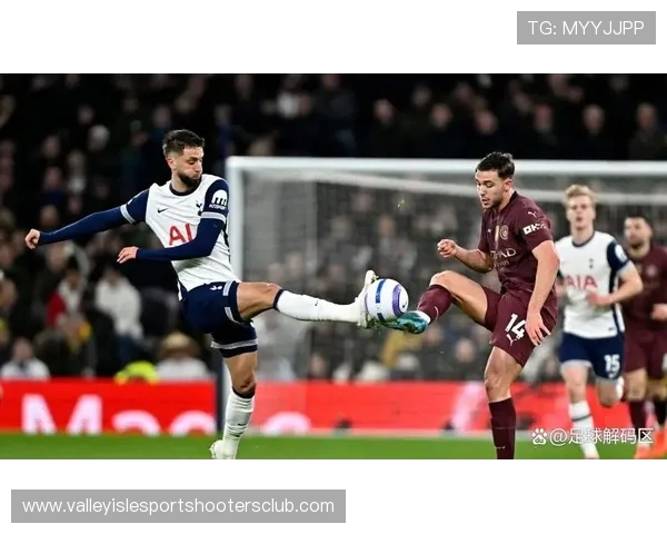 热刺欧冠表现低迷弗兰克遭遇球迷信任危机考验